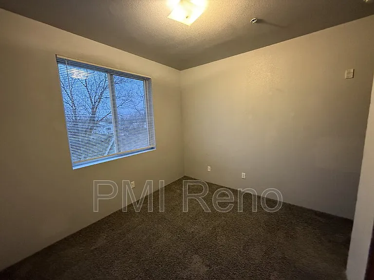 Big Horn Apartments — Photo 23