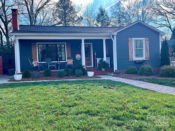 3rd image of 444 E Cannon Ave