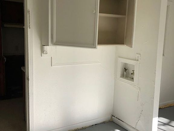 2nd image of 1351 Summers St