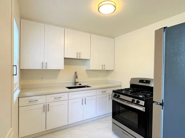 1416 El Camino Real #5, Burlingame, CA 94010