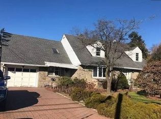 14 W 12th St, Huntington Station, NY 11746