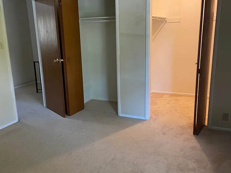 257 W Ridge St — Photo 14