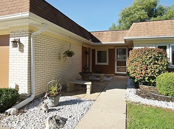 2nd image of 1100 Westbury Dr