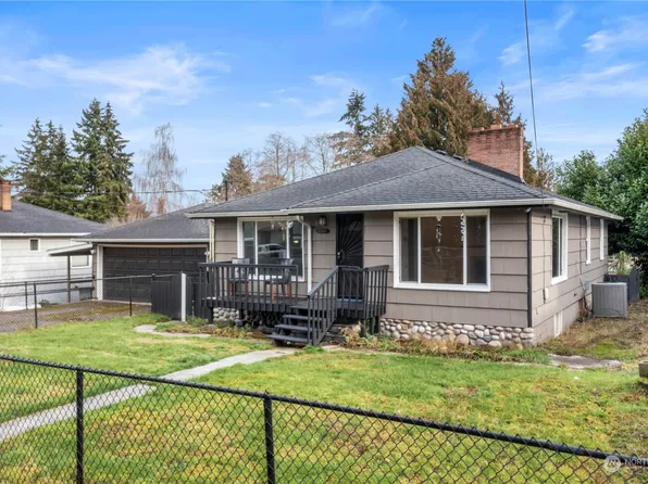9721 F St E Street E, Tacoma, WA 98445