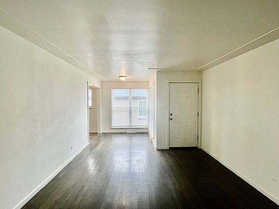 2nd image of 3323 N Kearney St