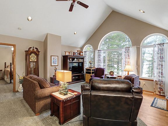 5th image of 1574 White Horse Ln