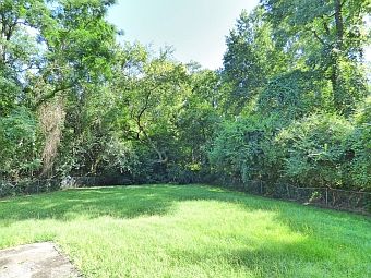 2nd image of 870 Woodcliff Ct
