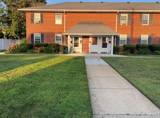 1185 Little Neck Ave APT 2B, North Bellmore, NY 11710