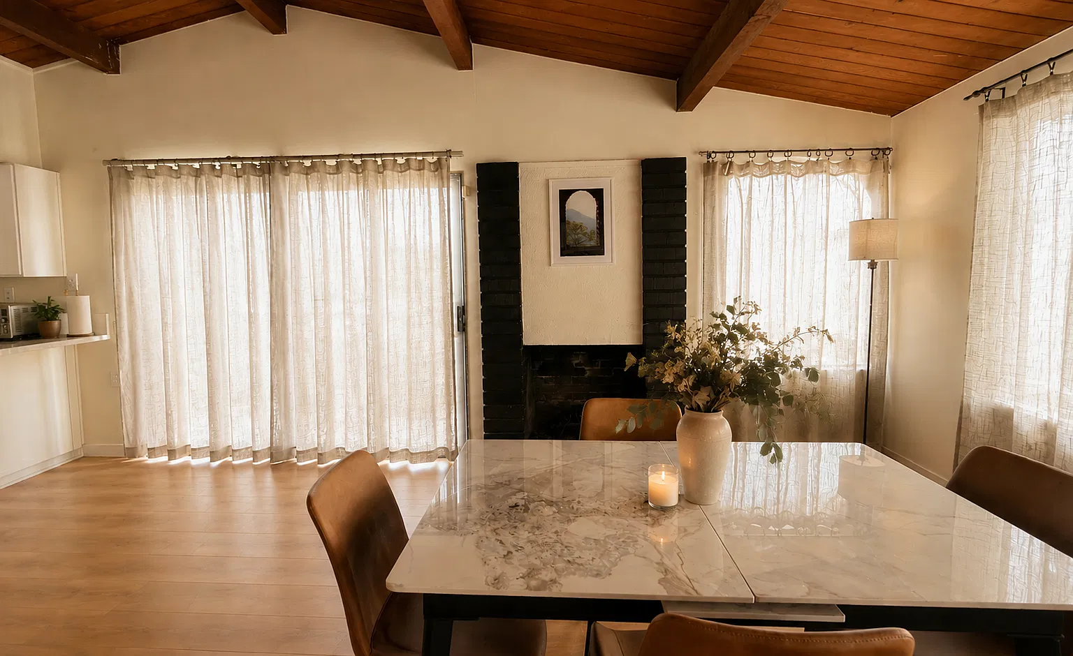 3 bed, 1477 sqft, $4,900 — Photo 3
