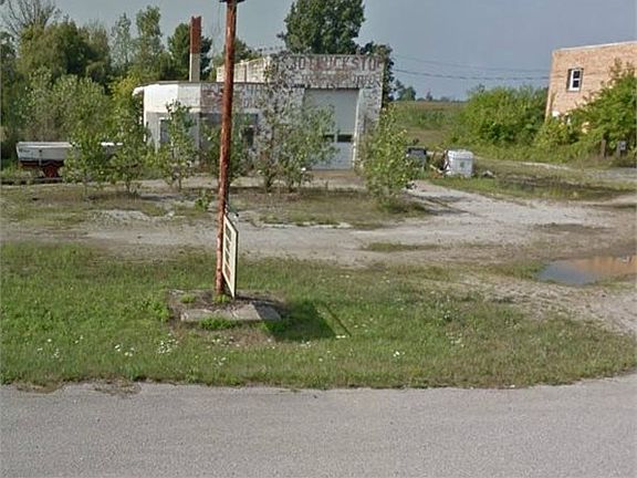 2nd image of 1623 Lincoln Hwy