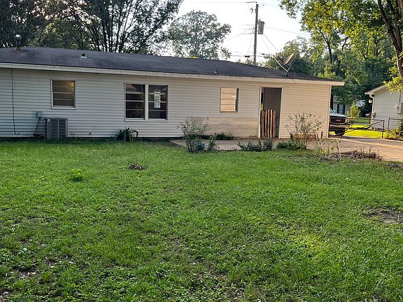 3rd image of 242 Gatewood Dr