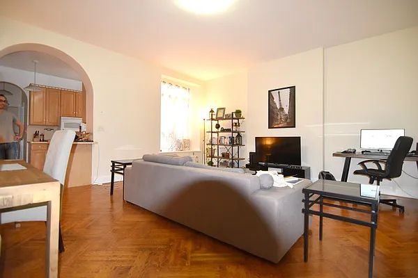 Rented by Manhattan Spaces | media 9