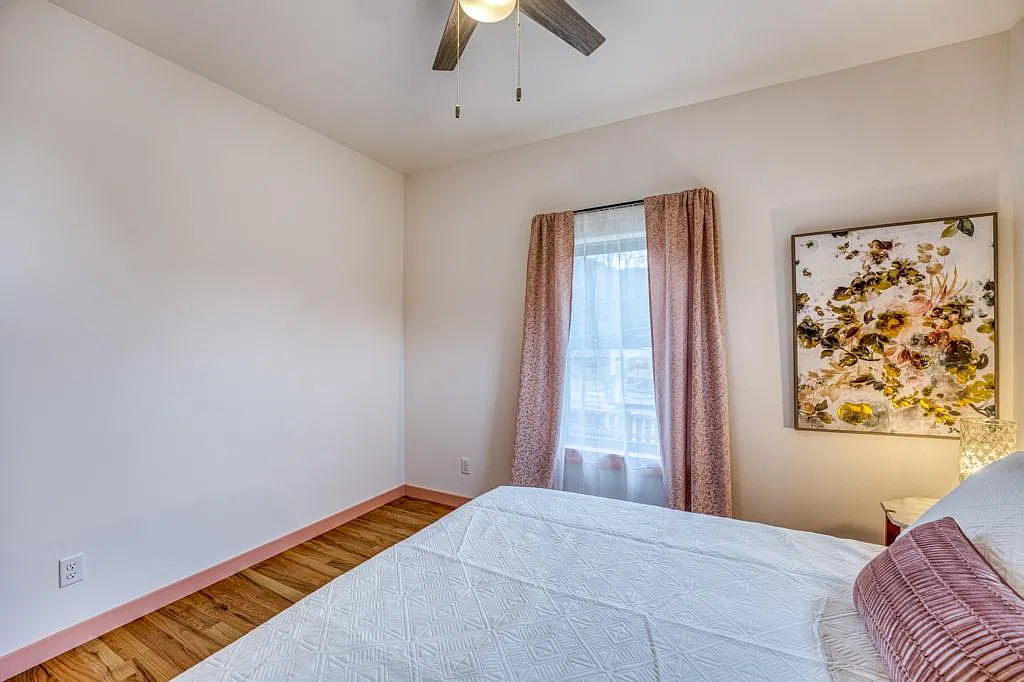 3 bed, 1188 sqft, $3,000 — Photo 4