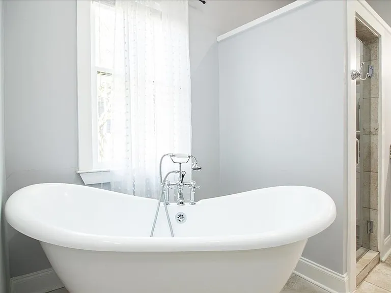 1755 Lyle Ave — Photo 25