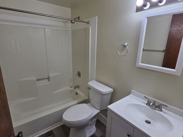 100 W Grove St #3