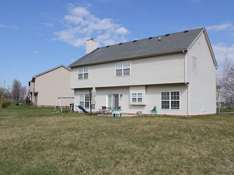4557 Parsons Ln — Photo 2