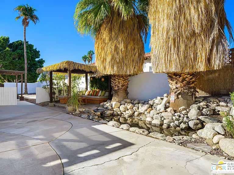 2750 E Vincentia Rd — Photo 33