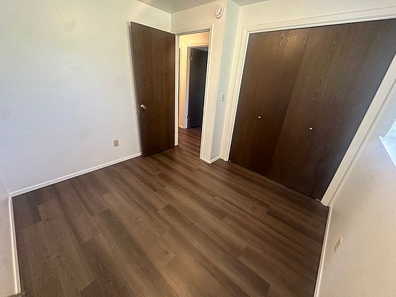 4th image of 300 N Pacific St #1