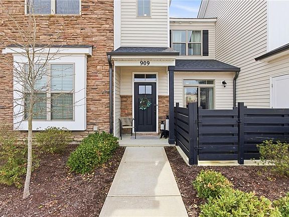 2nd image of 909 Kathy Ann Way