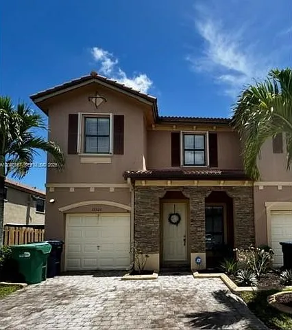 3 bed, 2.0 bath, 1754 sqft, $3,500 — Photo 1