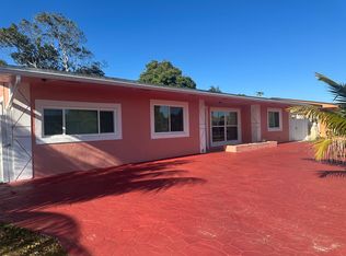 1151 NE 202nd St, Miami, FL 33179