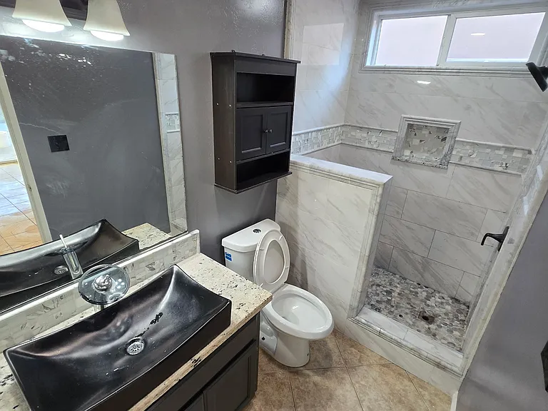 9708 Laurel Park Ave — Photo 11