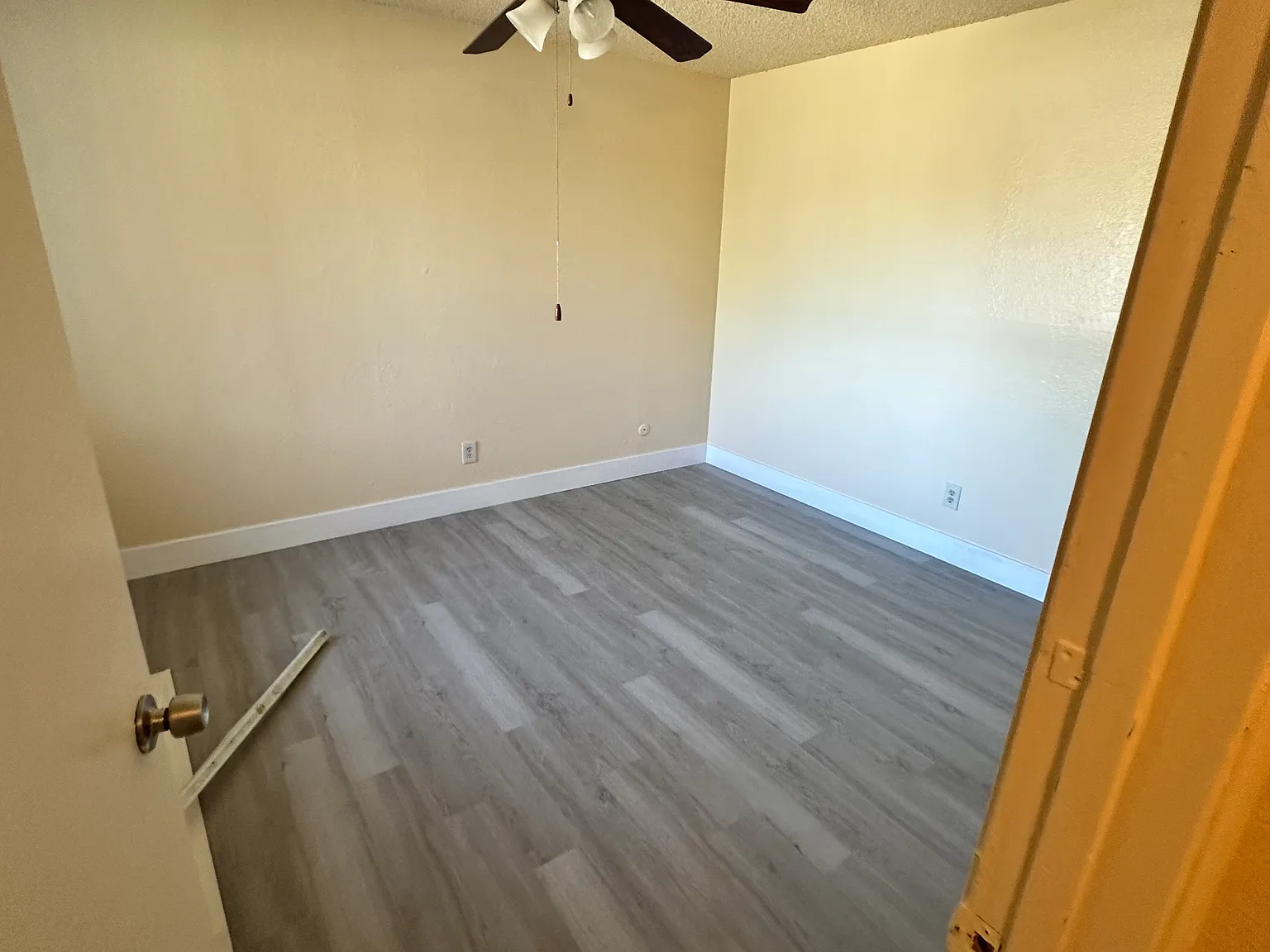 2 bed, 835 sqft, $1,350 — Photo 3