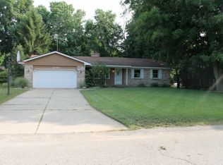 2466 Basswood St, Jenison, MI 49428