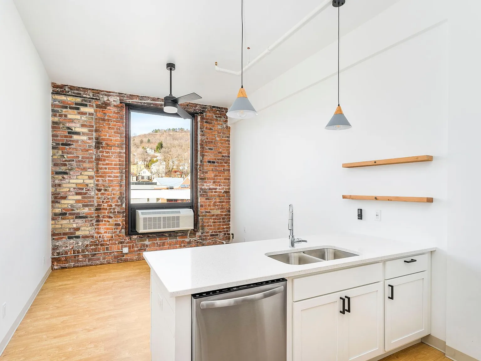 Enger Lofts — Photo 3