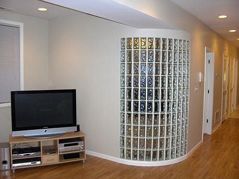 1st image of 1422 W Belmont Ave APT 1