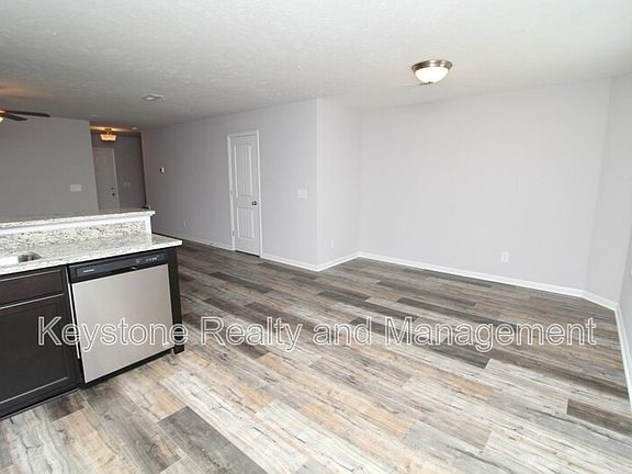 5th image of 1611 E Railton Ct