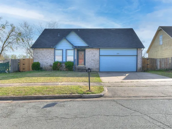 232 S 164th East Pl, Tulsa, OK 74108