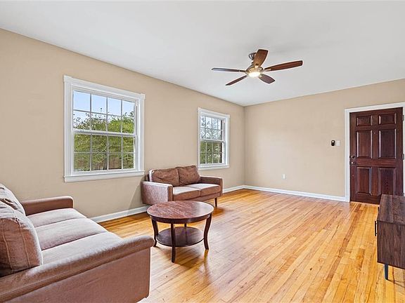 3rd image of 214 Upham St Unit 10C