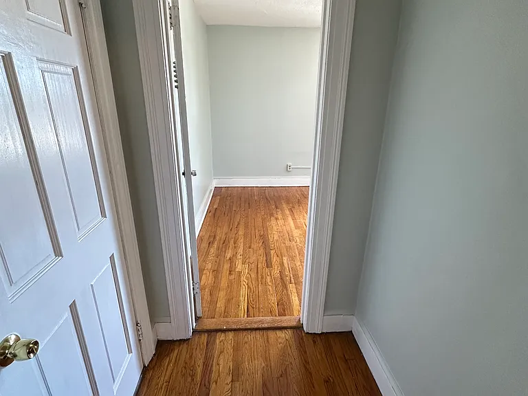 77 Hanmer St #3W — Photo 6