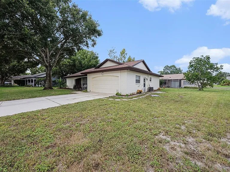13013 Sawmill Way — Photo 31