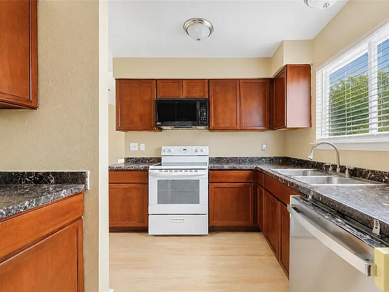 11923 Loveland Pass Dr — Photo 25
