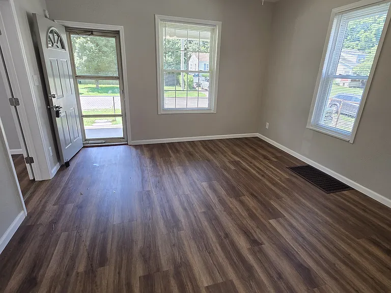 3532 Fullerton Ave — Photo 40