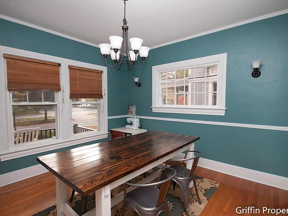 3rd image of 207 Carroll Ave SE