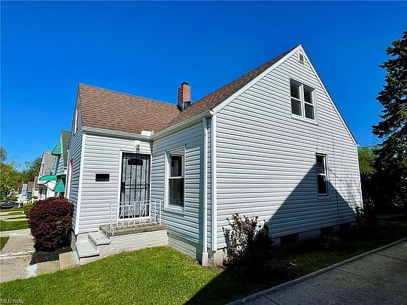 3rd image of 18311 Highland Dr