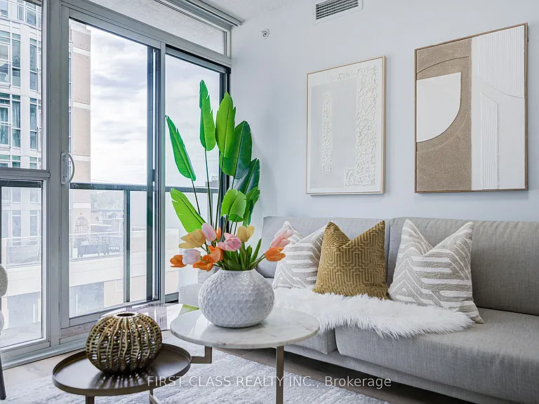 68 Abell St #527 — Photo 4