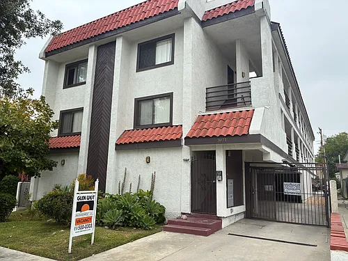1021 Linden Ave #6 Photo 1