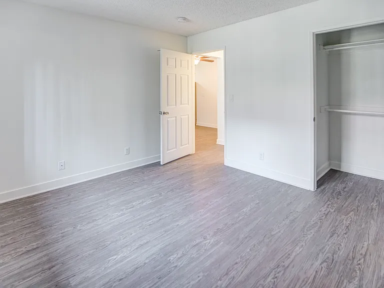 Monte Vista Apartments — Photo 14