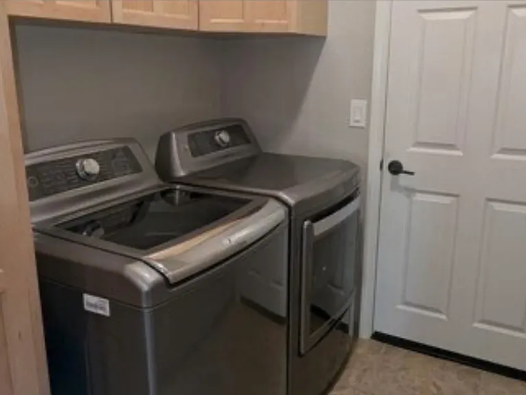 708 Asilo St — Photo 14