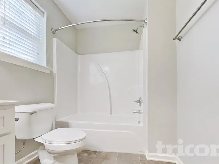 1048 Solomon Ln — Photo 13