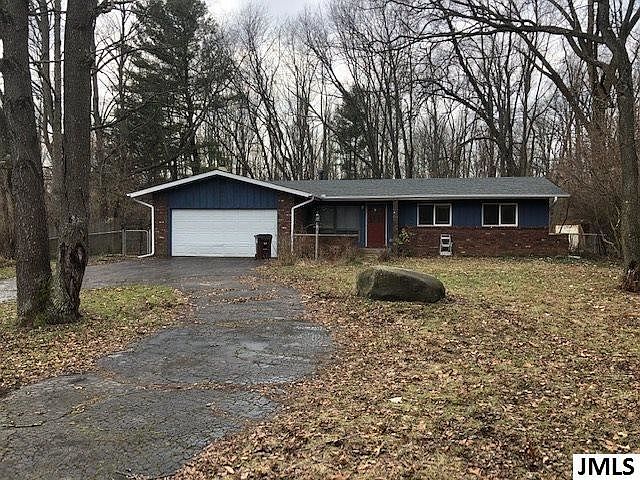 1st image of 3410 Pine Ridge Dr