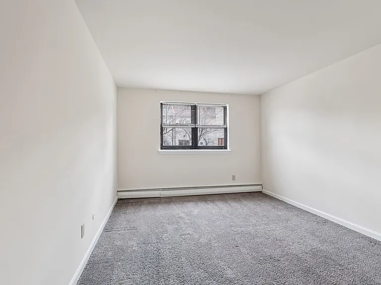 Springfield Green Apartments — Photo 58