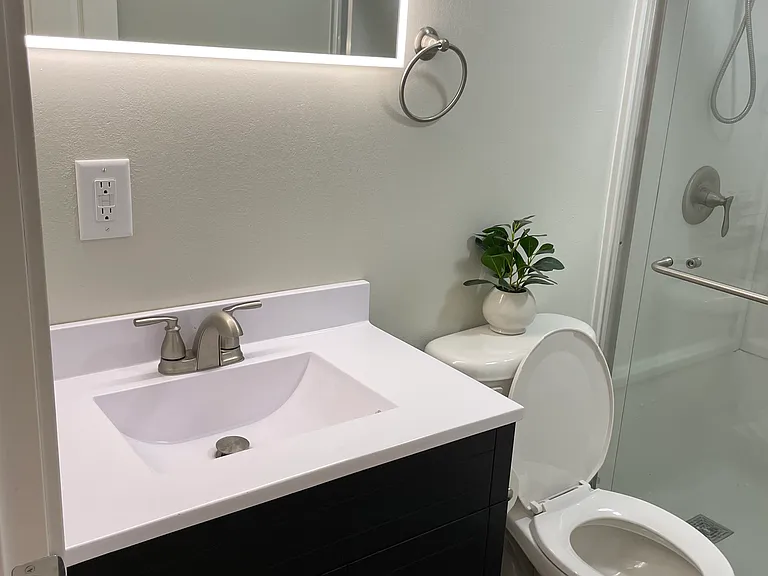 1128 Sunset Ln #5 — Photo 8