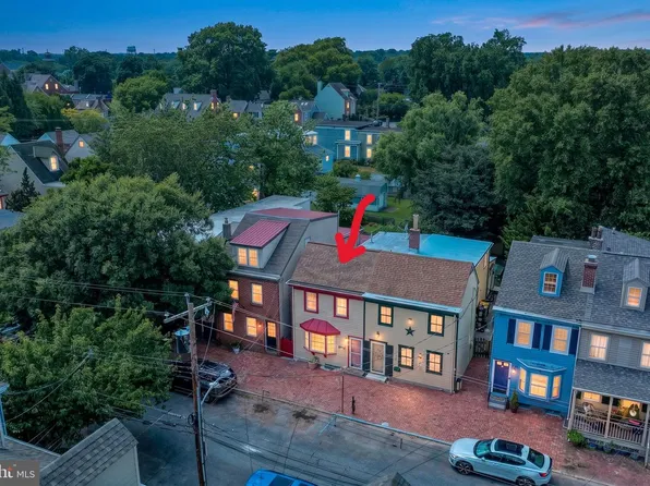 216 E 2nd St, New Castle, DE 19720