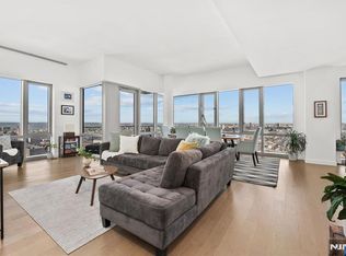 75 Park Ln #Penthouse 3701, Jersey City, NJ 07310