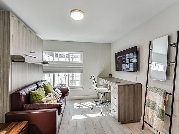 5th image of 1454 S Van Ness Ave #7